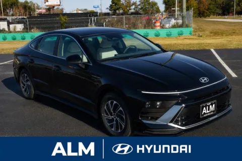 More photos of 2026 Hyundai Sonata Hybrid Blue at ALM Hyundai Florence, SC