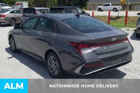 More photos of 2024 Hyundai Elantra SEL at ALM Hyundai Florence, SC