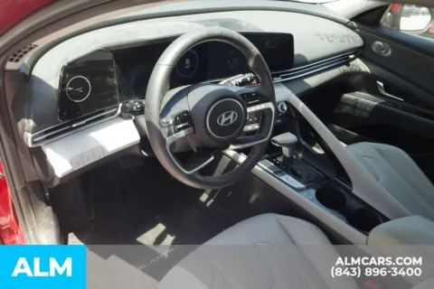 More photos of 2025 Hyundai Elantra Hybrid Limited at ALM Hyundai Florence, SC