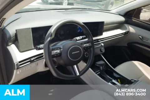More photos of 2025 Hyundai Tucson SEL at ALM Hyundai Florence, SC