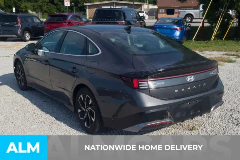 More photos of 2024 Hyundai Sonata SEL at ALM Hyundai Florence, SC