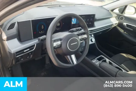 More photos of 2024 Hyundai Sonata SEL at ALM Hyundai Florence, SC