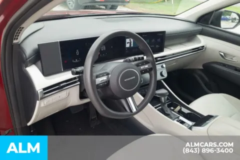 More photos of 2025 Hyundai Tucson SEL at ALM Hyundai Florence, SC