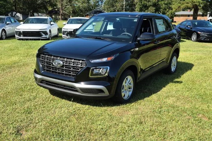 Black 2026 Hyundai Venue SE for sale in Florence, SC
