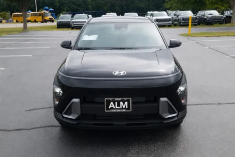 Photos of 2027 Hyundai Kona SE for sale in Florence, SC at ALM Hyundai Florence