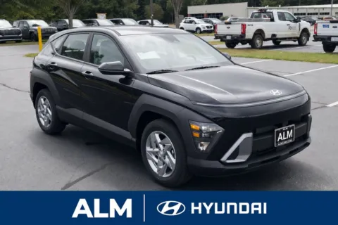 More photos of 2027 Hyundai Kona SE at ALM Hyundai Florence, SC