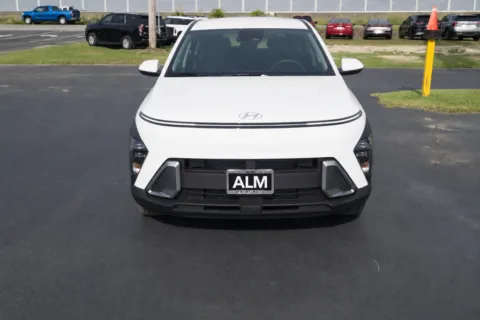 Photos of 2027 Hyundai Kona SE for sale in Florence, SC at ALM Hyundai Florence