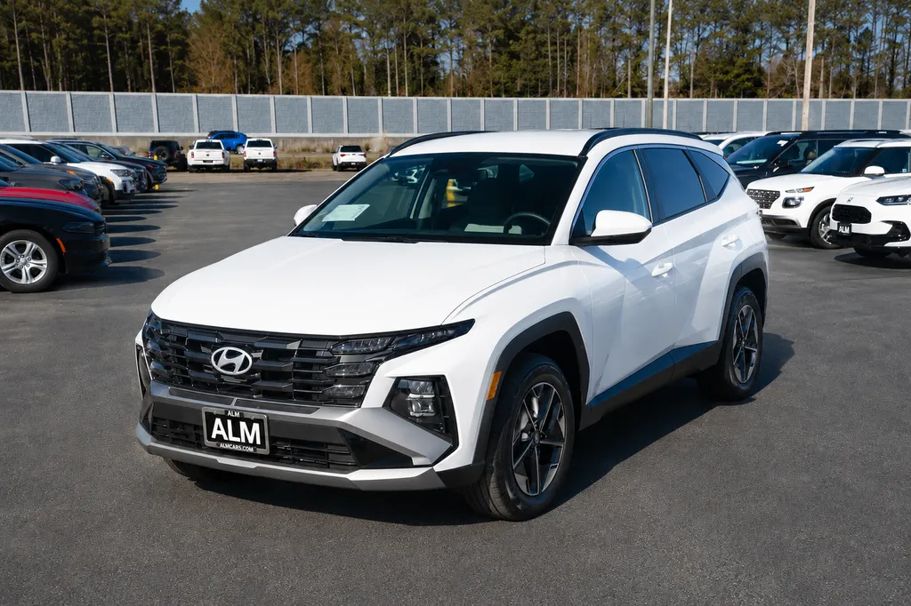 White 2026 Hyundai Tucson SEL Plus for sale in Florence, SC