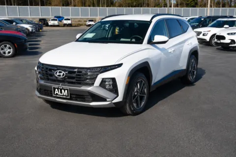 Photos of 2026 Hyundai Tucson SEL Plus for sale in Florence, SC at ALM Hyundai Florence