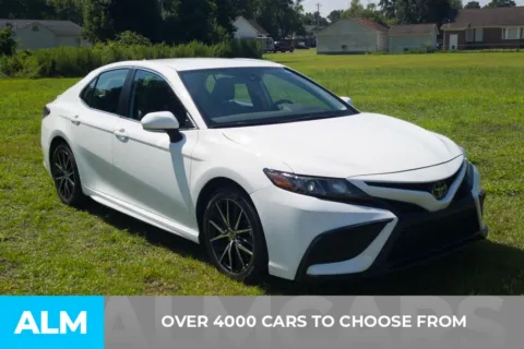 Photos of 2023 Toyota Camry SE for sale in Florence, SC at ALM Hyundai Florence