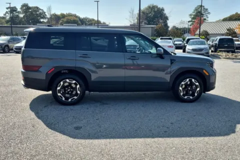 More photos of 2027 Hyundai Santa Fe SE at ALM Hyundai Florence, SC