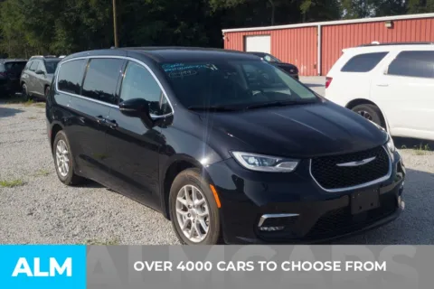 Photos of 2024 Chrysler Pacifica Touring L for sale in Florence, SC at ALM Hyundai Florence