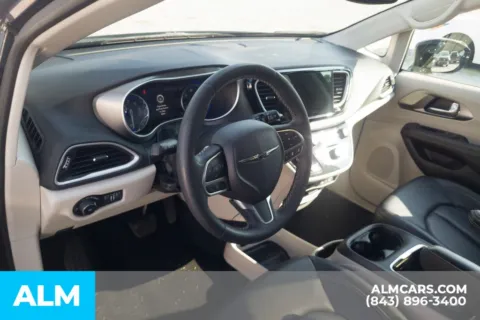 More photos of 2024 Chrysler Pacifica Touring L at ALM Hyundai Florence, SC