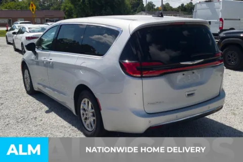 More photos of 2024 Chrysler Pacifica Touring L at ALM Hyundai Florence, SC