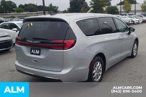 More photos of 2024 Chrysler Pacifica Touring L at ALM Hyundai Florence, SC