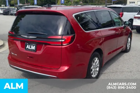 More photos of 2024 Chrysler Pacifica Touring L at ALM Hyundai Florence, SC