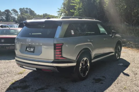 More photos of 2027 Hyundai Palisade Hybrid Limited at ALM Hyundai Florence, SC