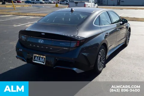 More photos of 2025 Hyundai Sonata Hybrid SEL at ALM Hyundai Florence, SC