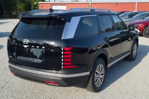 More photos of 2027 Hyundai Palisade Hybrid Blue SEL Premium at ALM Hyundai Florence, SC