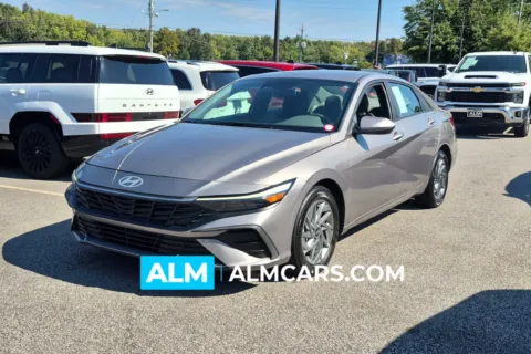 Gray 2024 Hyundai Elantra SEL for sale in Florence, SC