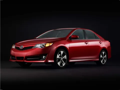 White 2014 Toyota Camry SE for sale in Florence, SC