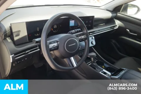 More photos of 2025 Hyundai Tucson SEL at ALM Hyundai Florence, SC