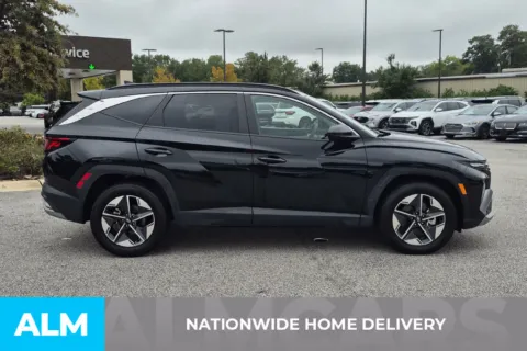 More photos of 2025 Hyundai Tucson SEL at ALM Hyundai Florence, SC