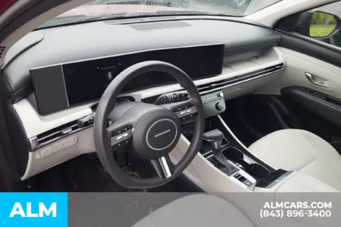 More photos of 2025 Hyundai Tucson SEL at ALM Hyundai Florence, SC