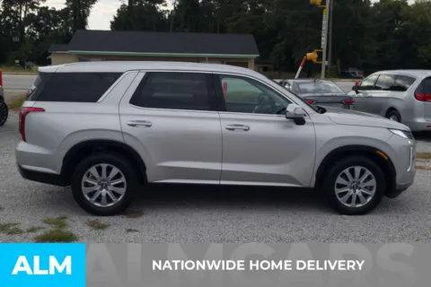 More photos of 2025 Hyundai Palisade SEL at ALM Hyundai Florence, SC