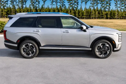 Another view of 2027 Hyundai Palisade Hybrid Limited for sale in Florence, SC at ALM Hyundai Florence