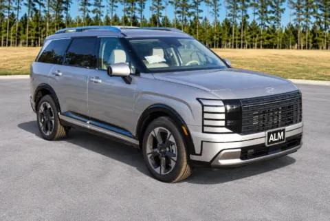 Photos of 2027 Hyundai Palisade Hybrid Limited for sale in Florence, SC at ALM Hyundai Florence
