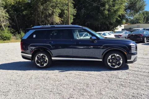 More photos of 2027 Hyundai Palisade Hybrid Limited at ALM Hyundai Florence, SC