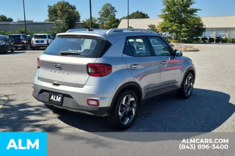 More photos of 2025 Hyundai Venue SEL at ALM Hyundai Florence, SC