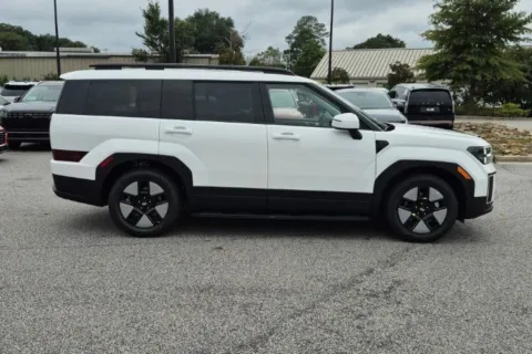 More photos of 2027 Hyundai Santa Fe Hybrid SEL at ALM Hyundai Florence, SC