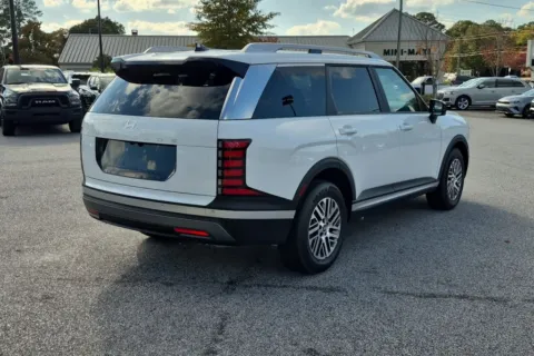 More photos of 2027 Hyundai Palisade SEL at ALM Hyundai Florence, SC