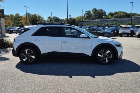 More photos of 2027 Hyundai IONIQ 5 SEL at ALM Hyundai Florence, SC