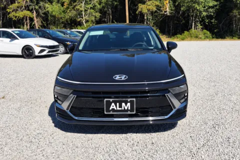 Photos of 2027 Hyundai Sonata Hybrid SEL for sale in Florence, SC at ALM Hyundai Florence
