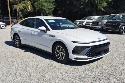 Another view of 2027 Hyundai Sonata Hybrid Blue for sale in Florence, SC at ALM Hyundai Florence