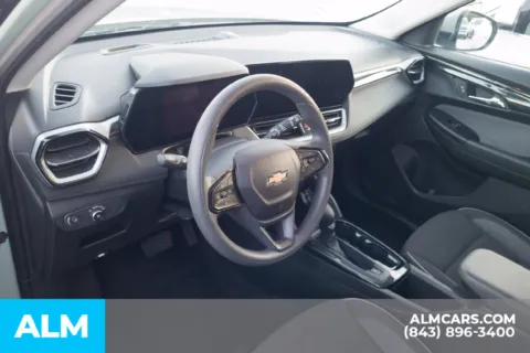 More photos of 2025 Chevrolet TrailBlazer LT at ALM Hyundai Florence, SC