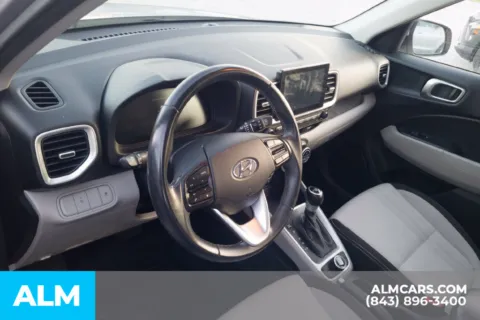 More photos of 2025 Hyundai Venue SEL at ALM Hyundai Florence, SC