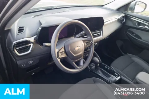 More photos of 2025 Chevrolet TrailBlazer LT at ALM Hyundai Florence, SC
