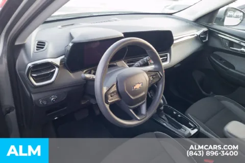 More photos of 2025 Chevrolet TrailBlazer LT at ALM Hyundai Florence, SC