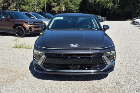 Photos of 2027 Hyundai Sonata Hybrid Limited for sale in Florence, SC at ALM Hyundai Florence
