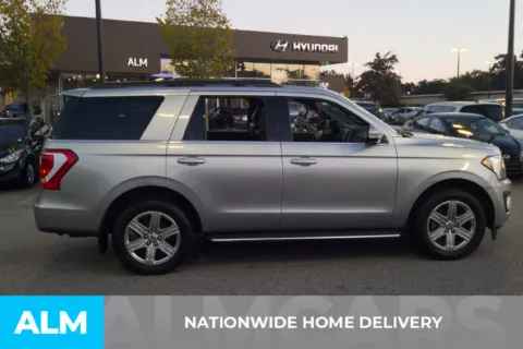 More photos of 2021 Ford Expedition XLT at ALM Hyundai Florence, SC