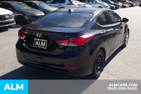 More photos of 2016 Hyundai Elantra SE at ALM Hyundai Florence, SC