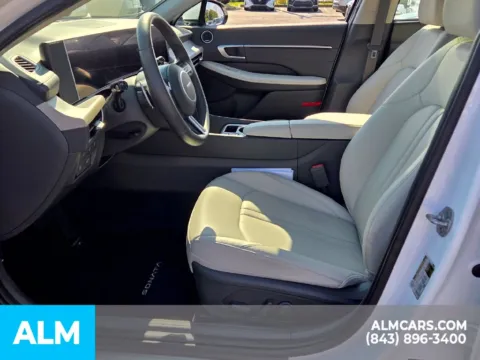 More photos of 2024 Hyundai Sonata Hybrid Limited at ALM Hyundai Florence, SC