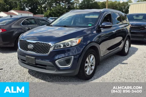 More photos of 2017 Kia Sorento LX at ALM Hyundai Florence, SC