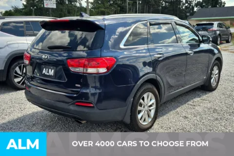 Photos of 2017 Kia Sorento LX for sale in Florence, SC at ALM Hyundai Florence