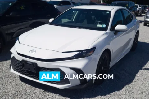 White 2025 Toyota Camry SE for sale in Florence, SC