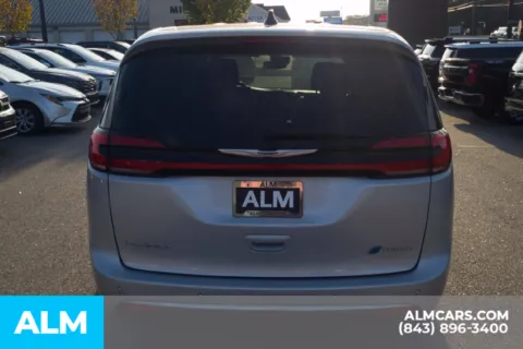 More photos of 2023 Chrysler Pacifica Hybrid Touring L at ALM Hyundai Florence, SC